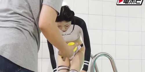 Asian gameshow underwater - Tnaflix.com