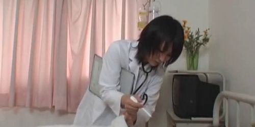 Super sexy Japanese nurses sucking part1 - video 11