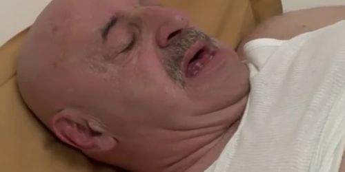 Chubby Dad who wants to Fuck with his Maid