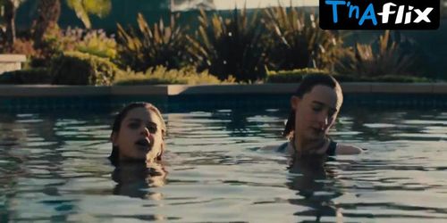 Saoirse Ronan Bikini Scene  in Lady Bird