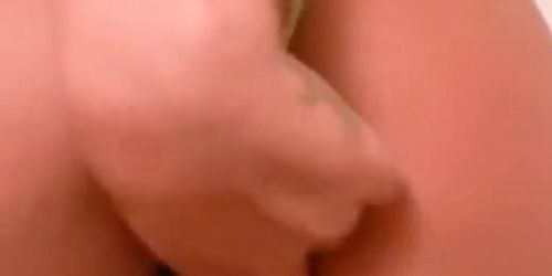 Mostrando  o cuzinho 