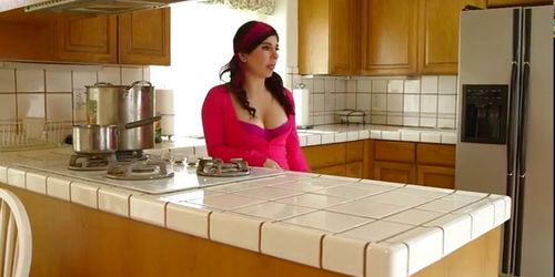 man fucks brunett and cums on her face