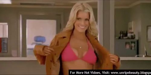 Jessica Simpson in The Dukes Of Hazzard