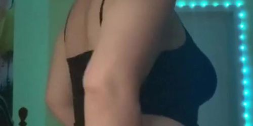 I play with myself while i watch you jerk off to my thick body