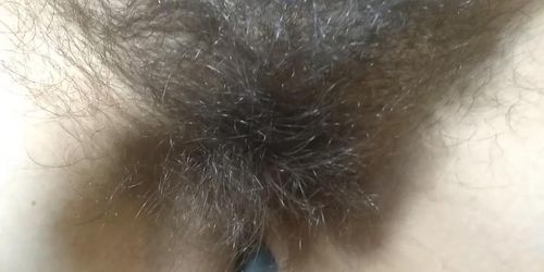 Hairy Pussy Front View: Camgirl Has a Tiny Asshole Fart Through Pubic Hair