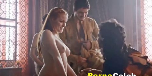Hollywood Milfs Strip Nude for Sex Scenes