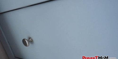 Passionate blonde MILF enjoys deepthroating every inch