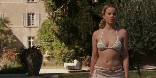 Abbie Cornish nude - A Good Year 2006