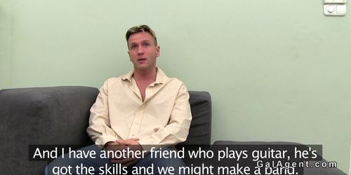 Experienced female agent sucks amateurs dick