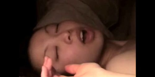 Amateur Asian beauty takes a facial