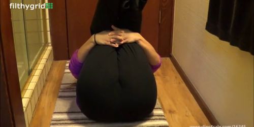 Ashley Dobbs Yoga Beautiful Fat Ass Farting