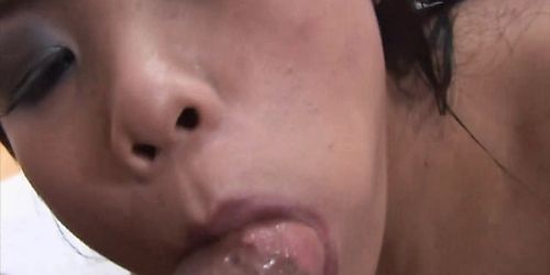 Amateur japonés chupando dick pov