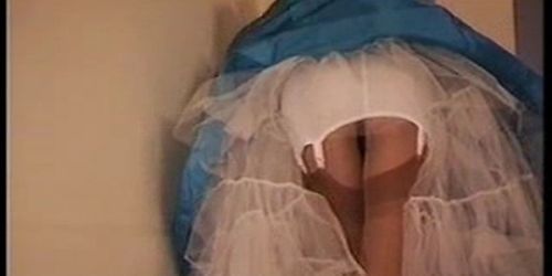 Upskirt Girdle And Stocking Porn - Upskirt Girdle & Stockings - Tnaflix.com