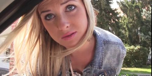 Stranded Vinna Reed gives handsome dude a hot blowjob