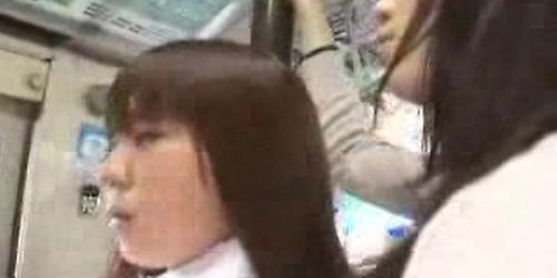 kyoto train lesbians..