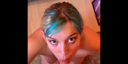 Tinder slut enjoys sucking cock on cam