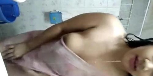 Deashi Girl take shower with Share and Masturbate