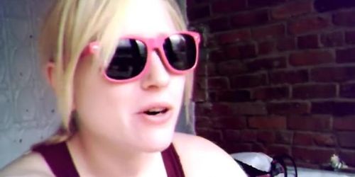  Girl Video Blog #22 - Satine Bites The Big Apple (Satine Phoenix)