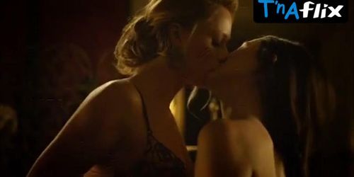 Kate Levering Underwear,  Lesbian Scene  in Breaking The Girls