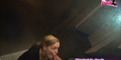EVN_Henyry_sperma_expertin blowjob u sperm walk hotel aufzug u treppe erwischt worden hochaufl.mp4