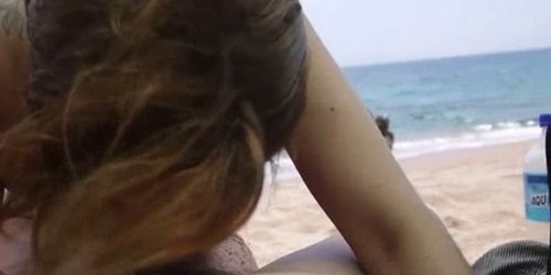 Amateur wife blow on the beach