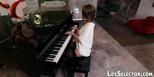 A DAY WITH KIMMY GRANGER