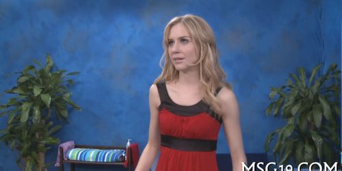 Slender blondie enjoys blowjib - video 23
