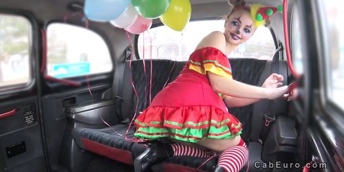 Hailey Young Sex With Clown - Clown babe squirts and fucks in fake taxi - Tnaflix.com