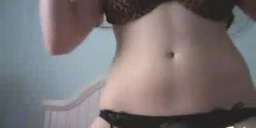 Sweet Female Enjoys Webcam - Session 9965 (Nestee Shy)