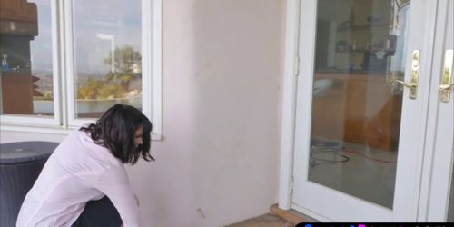 Stepmom stucks in the window and two stepsons fuck her (Amber Chase)