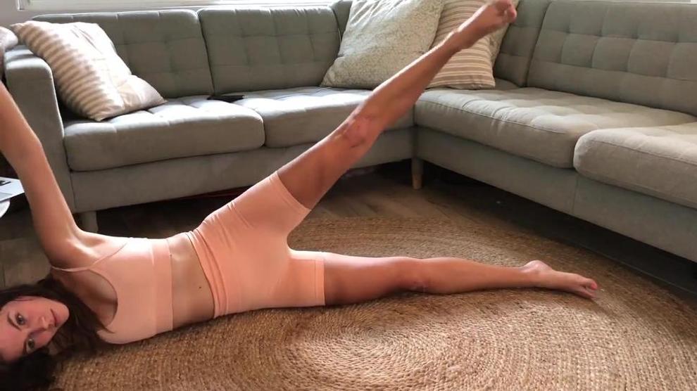 Miss Bell Asmr Relaxing Stretch Video Leak Porn Videos