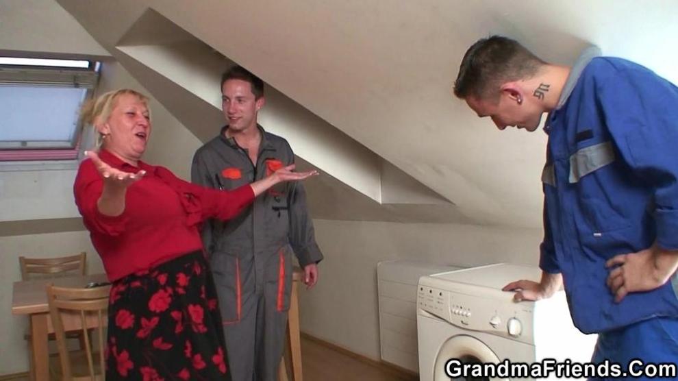 Grandma Friends Repairmen Banging Busty Granny From Both Ends Porn Videos
