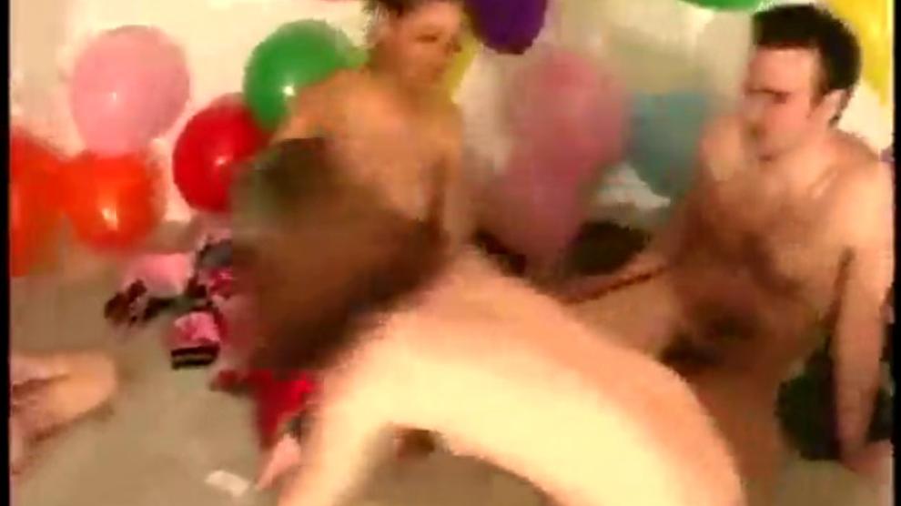 Real Amateur Naked Party Games Video 6 Porn Videos 