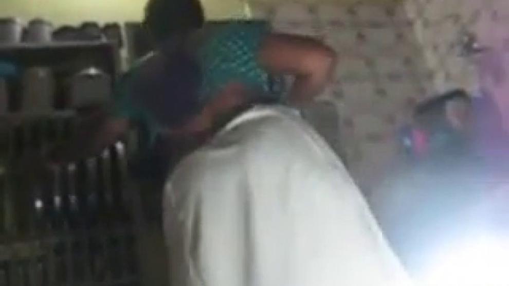 Indian Aunty Giving A Handjob POV Porn Videos