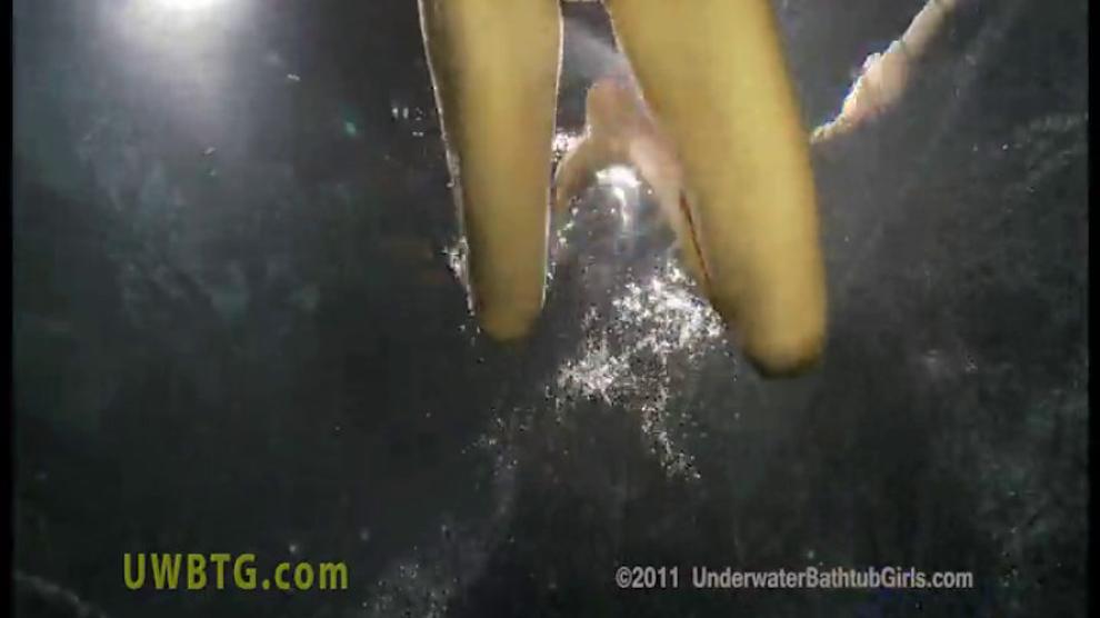 Underwater Blowjob Porn Videos