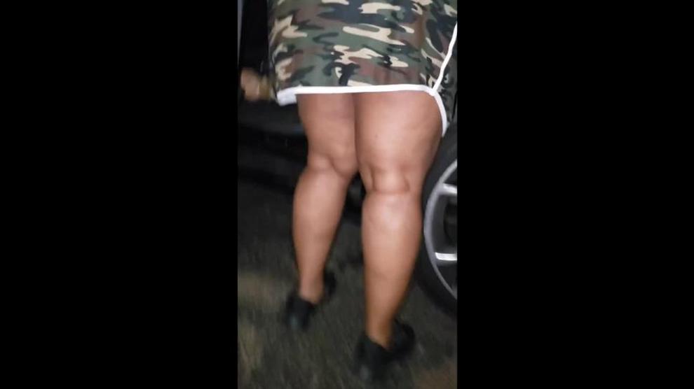 Pee Desperation Pissing On The Side Of The Road Onlyfans Mizz