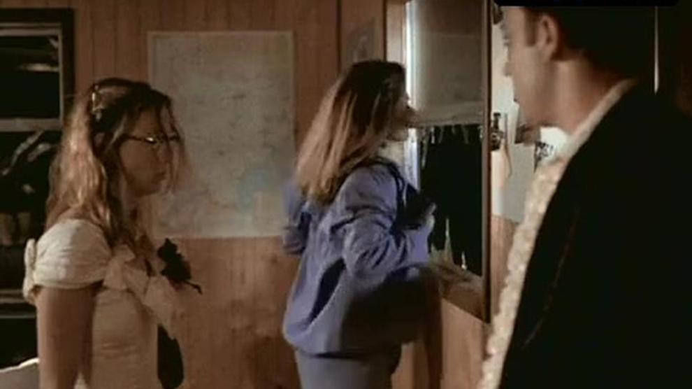 Tonie Perensky Breasts Scene in The Return Of The Texas Chainsaw Massacre.