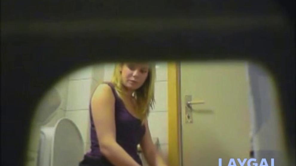 Blonde Amateur Teen Toilet Pussy Ass Hidden Spy Cam Voyeur