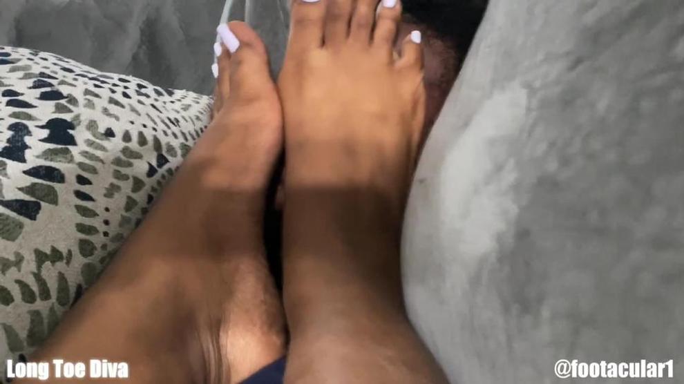 Long Toes Foot Smother Porn Videos