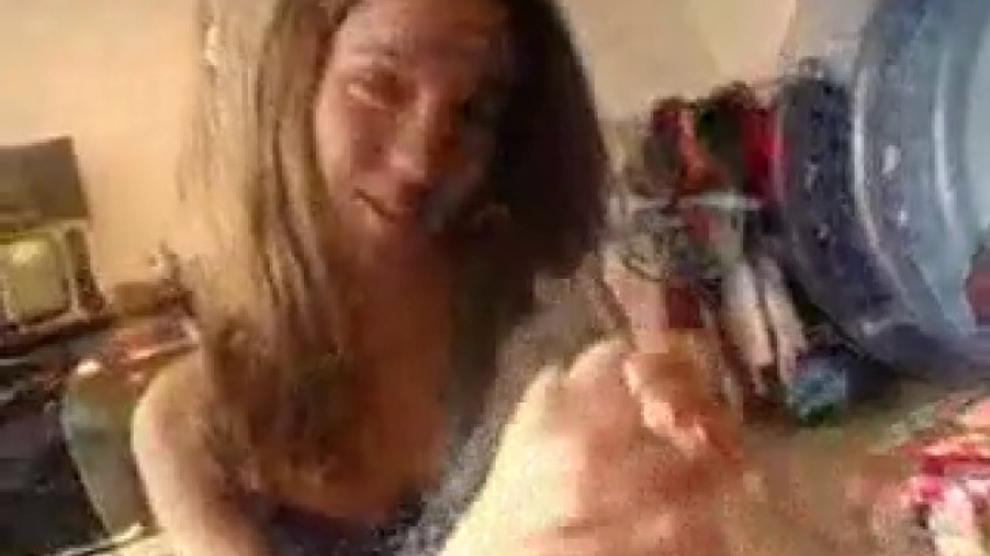 Skinny Stepmom Gives Nice Handjob Porn Videos