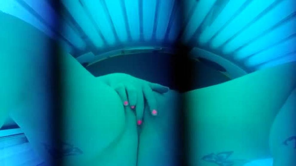 Sexy Teen Spy Cam Voyeur In Public Tanning Bed Masturbating Porn Videos