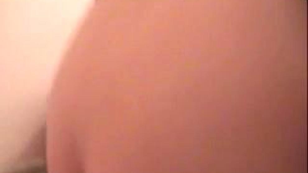 Amateur Girl Pissing Into Bidet Porn Videos