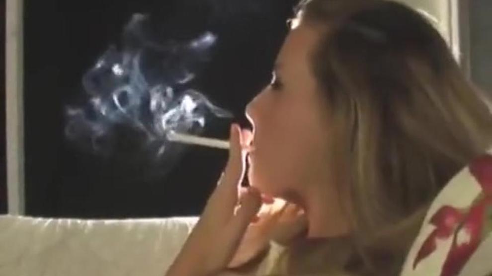 The Incredible Shannon Smoking VS 120 Porn Videos