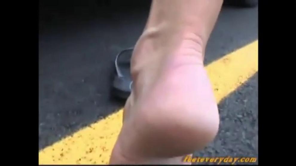 Beth Huge Feet Outside Porn Videos