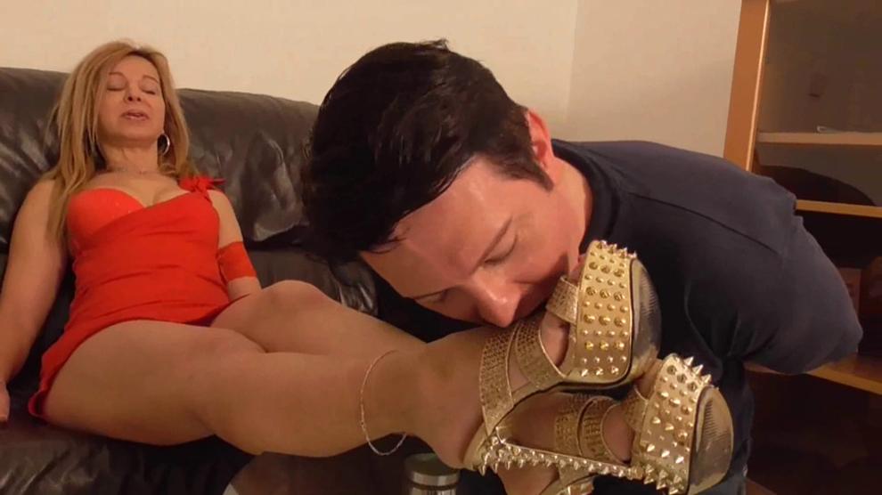 Shoe Licking Porn Videos