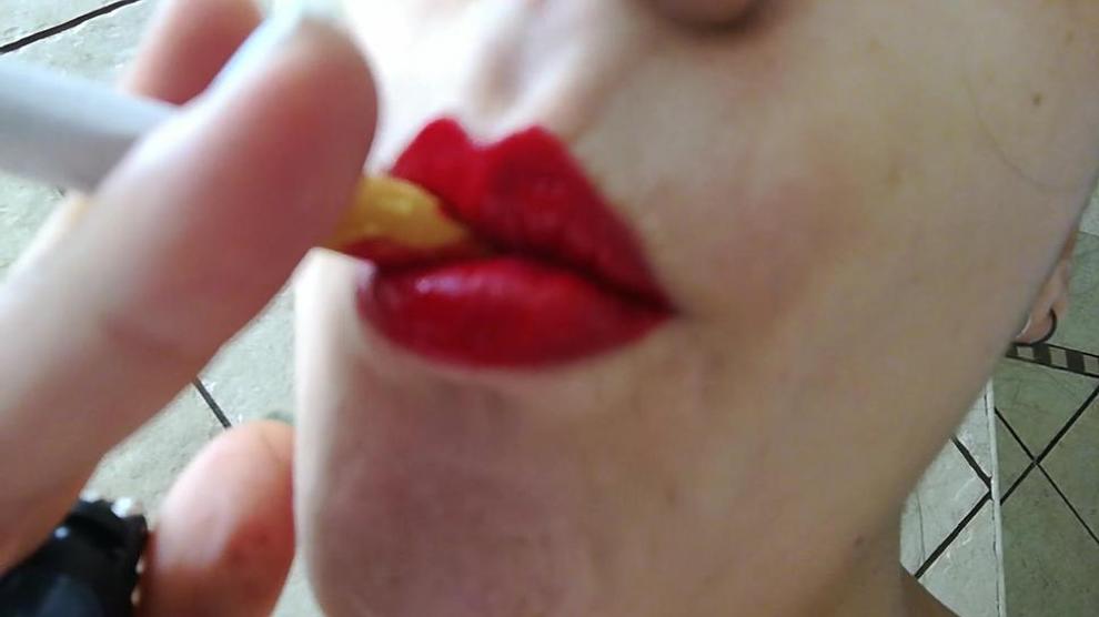 SUPER CLOSE UP RED LIPS SMOKING Porn Videos