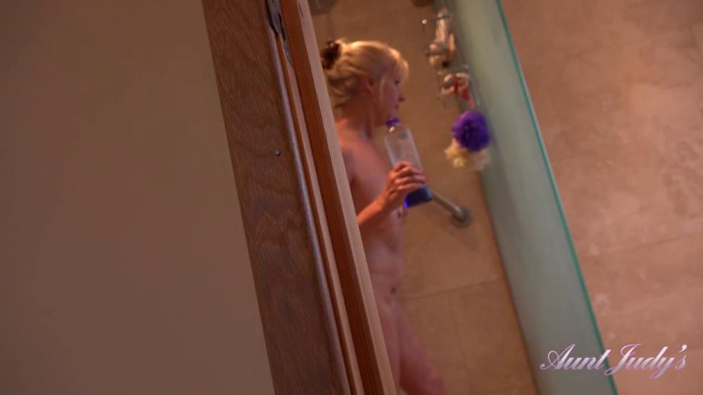Aunt Judys Spying On Auntie Louise In The Shower Porn Videos