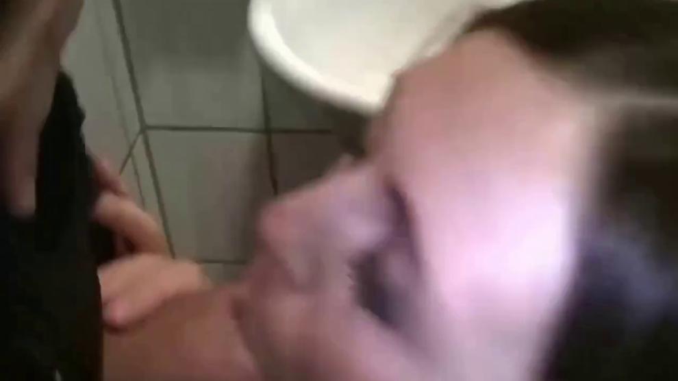Mutter in den mund gespritzt