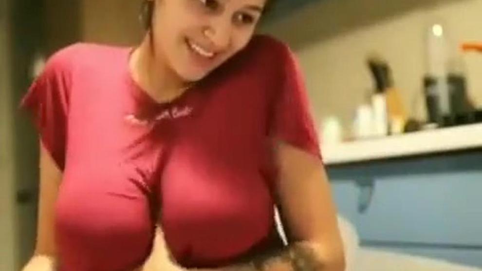 Indian Girl Watching Porn And Press Tits Porn Videos