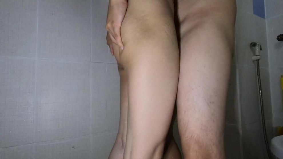 Fucking Vietnamese Gf In The Bathroom Porn Videos